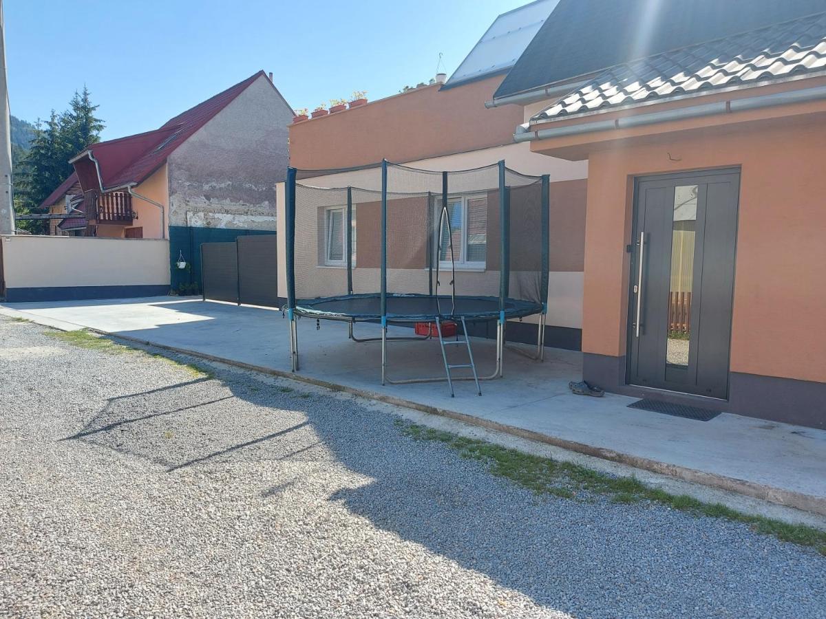 Ella Apartman